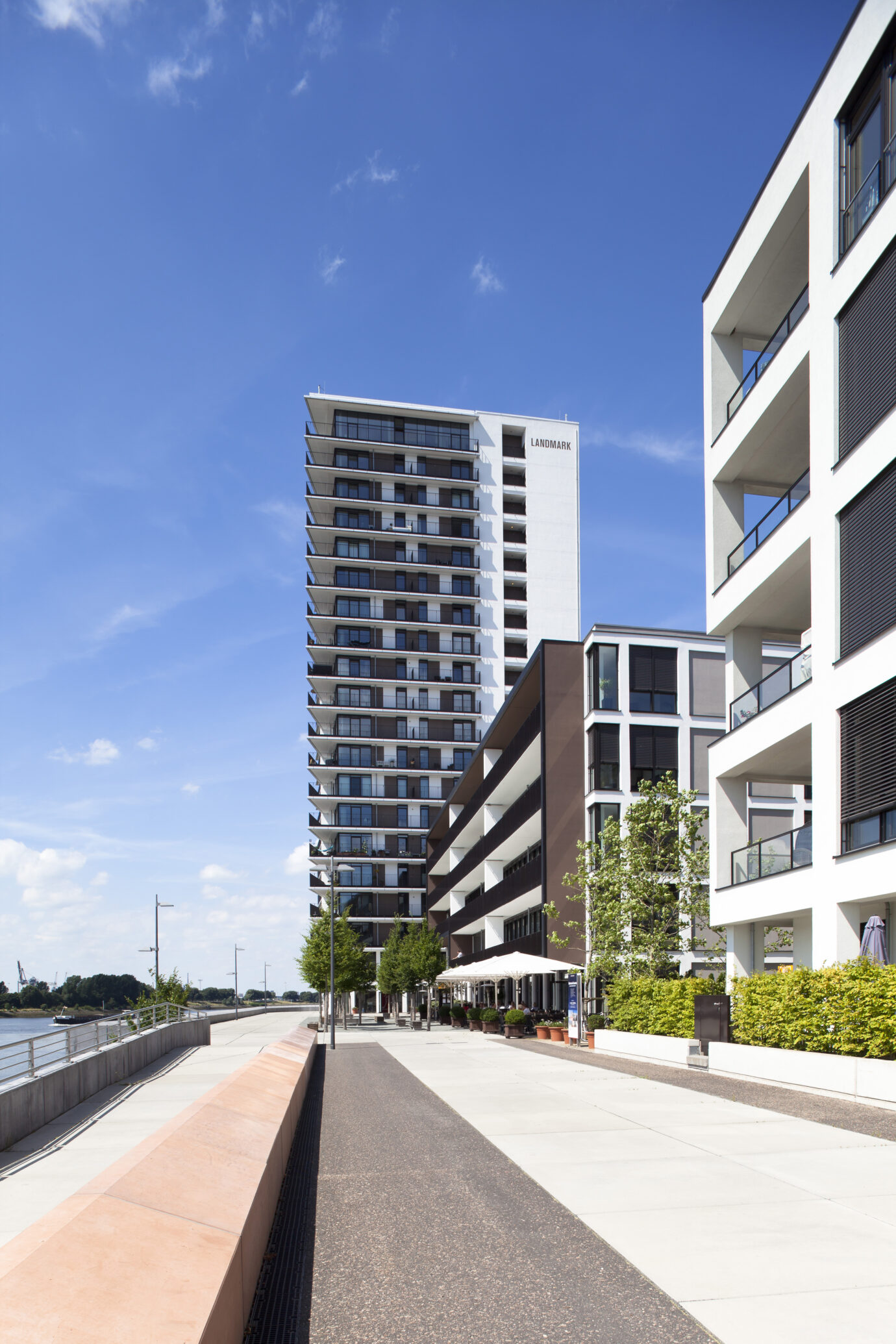 Landmark Tower, Überseestadt, Bremen